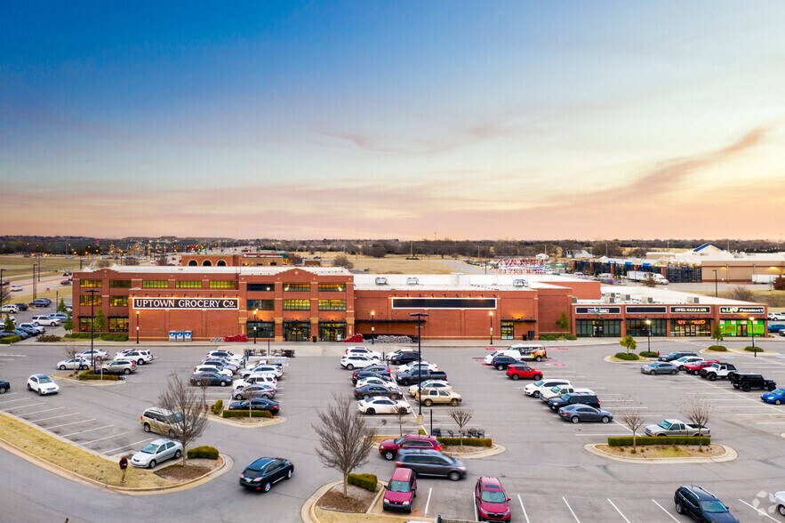 More Photos Of 1200-1260 W Covell Rd, Edmond General Retail For Lease