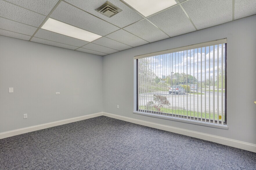 More Photos Of 4051 Executive Park Dr, Harrisburg Office For Lease