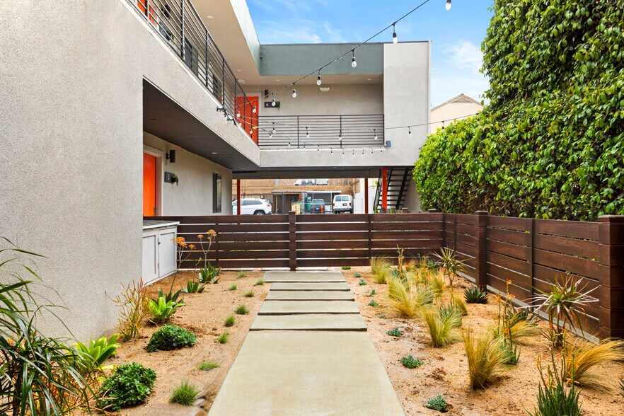More Photos Of 944 Pacific Ave, Long Beach Apartments For Sale