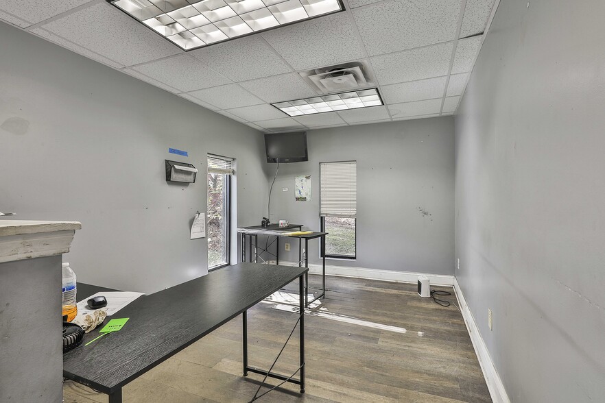 More Photos Of , Peachtree City Unknown For Sale