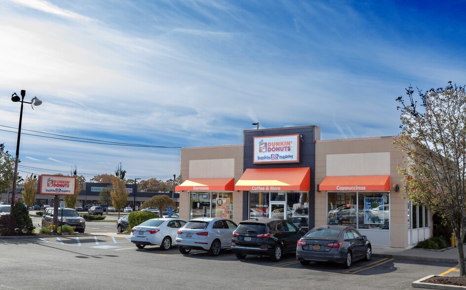 More Photos Of 1304-1354 Hicksville Rd, Massapequa Unknown For Lease