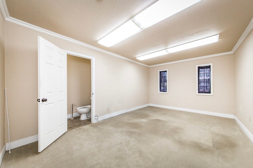 More Photos Of 2911 Pine St, Arkadelphia Medical For Sale
