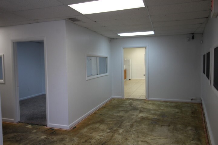 More Photos Of 609 N Railroad Ave, Boynton Beach Warehouse For Lease