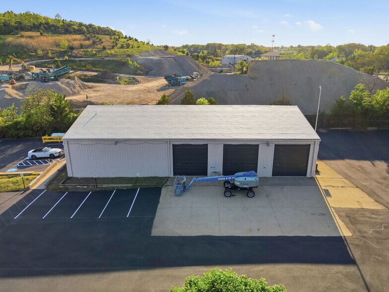 More Photos Of 4801 Stamp Rd, Marlow Heights Warehouse For Lease