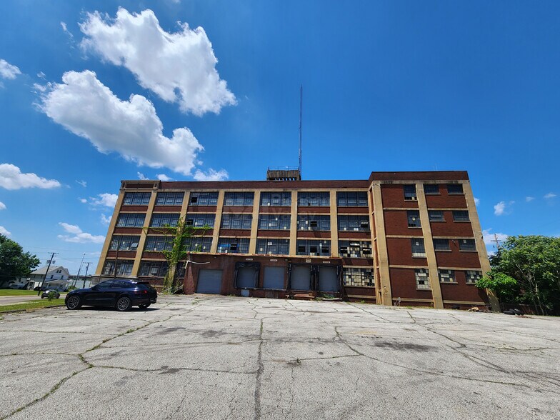 Primary Photo Of 711 Johnston St, Akron Warehouse For Sale