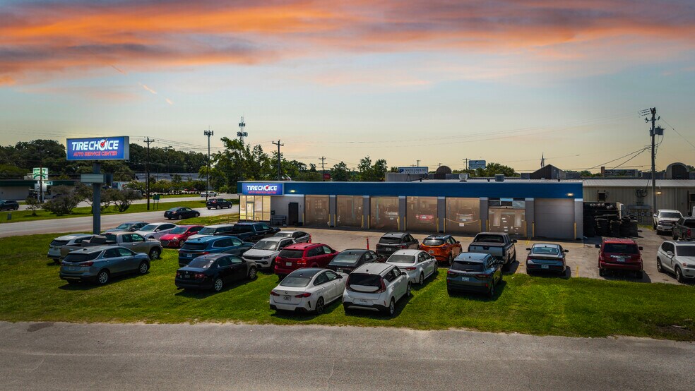 Primary Photo Of 6285 Rivers Ave, Charleston Auto Repair For Sale