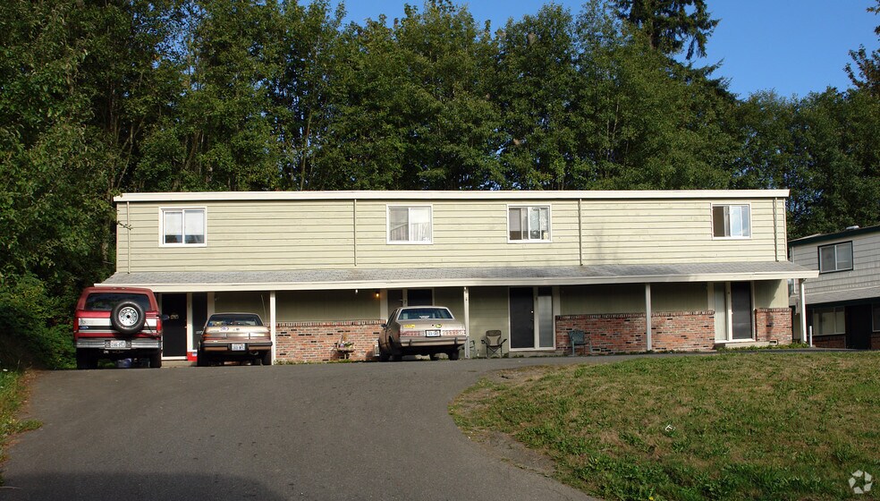 More Photos Of 8755 Shoreplace Pl NW, Silverdale Apartments For Sale