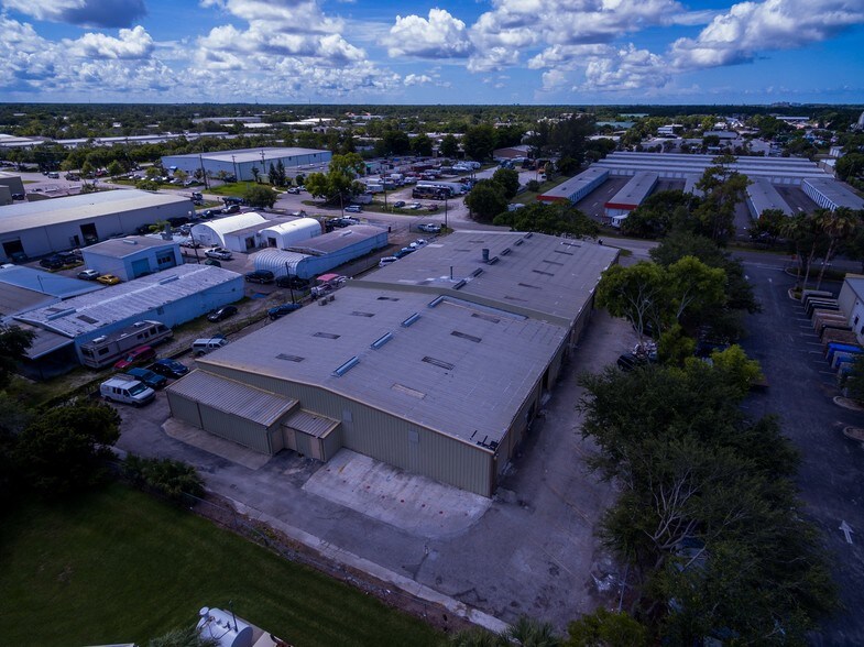 More Photos Of 3863 Enterprise Ave, Naples Warehouse For Lease