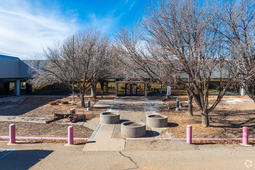 More Photos Of 9201-9301 San Mateo Blvd NE, Albuquerque Manufacturing For Lease