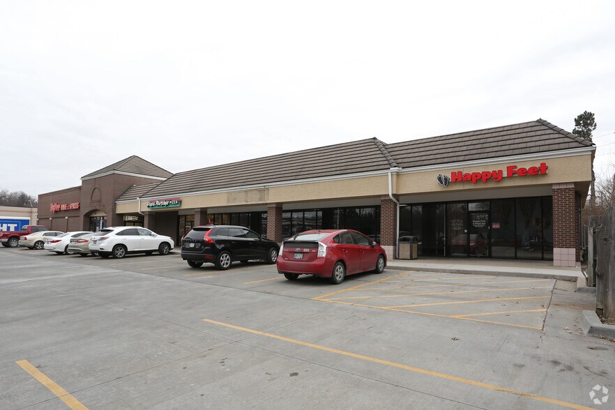 More Photos Of 7711-7719 State Line Rd, Kansas City Unknown For Lease