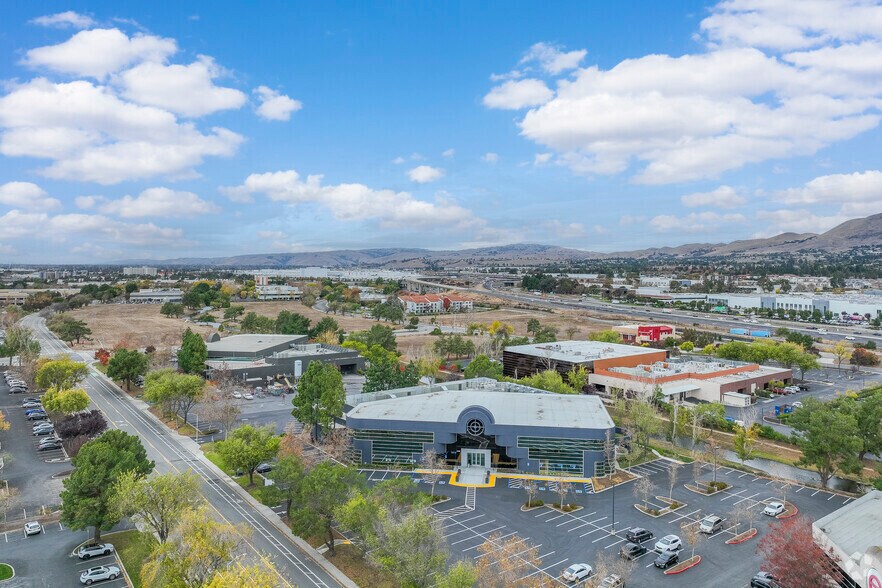 More Photos Of 47200 Bayside Pky, Fremont Flex For Sale