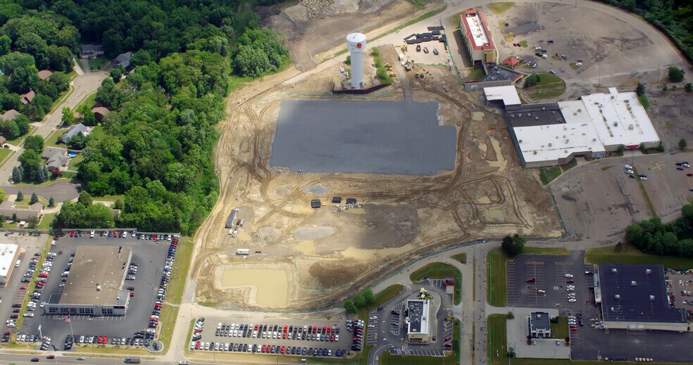Primary Photo Of 2500 W State St, Alliance Storefront For Lease