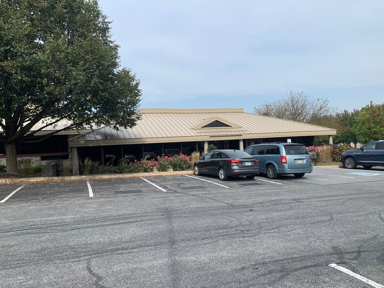 More Photos Of 875 Berkshire Blvd, Wyomissing Office For Lease