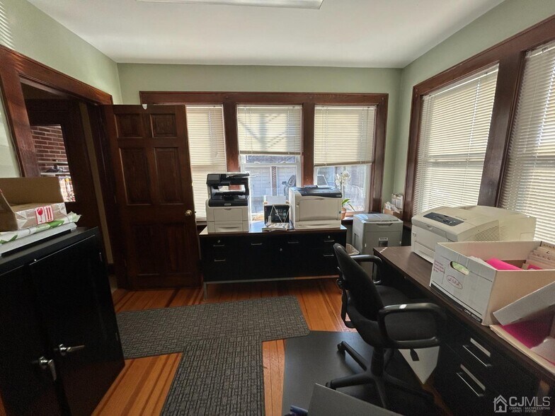 More Photos Of 227 Main St, Woodbridge Office For Sale