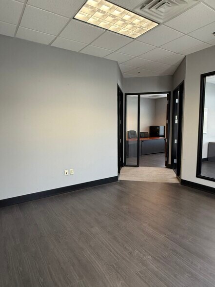 More Photos Of 15845 S 46th St, Phoenix Medical For Lease