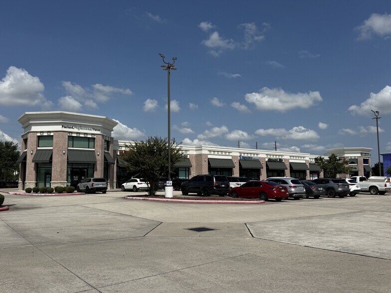 Primary Photo Of 9121 Broadway St, Pearland Unknown For Lease