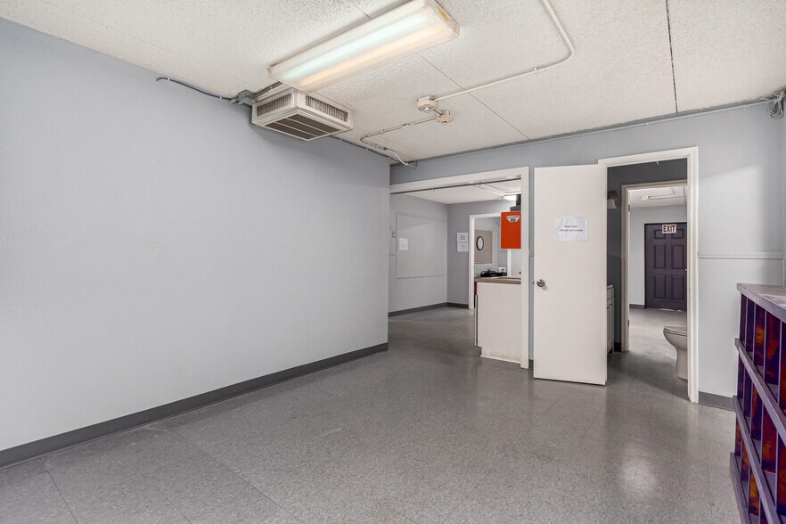 More Photos Of 5827 N 35th Ave, Phoenix Schools For Sale