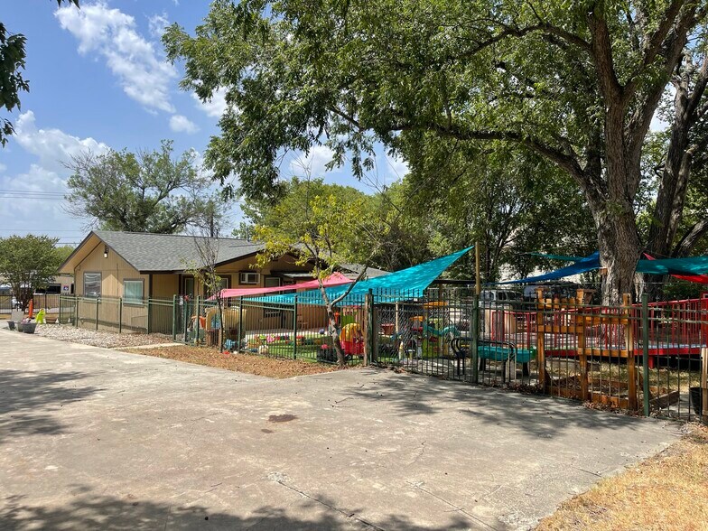 More Photos Of 4168 Stahl Rd, San Antonio General Retail For Sale