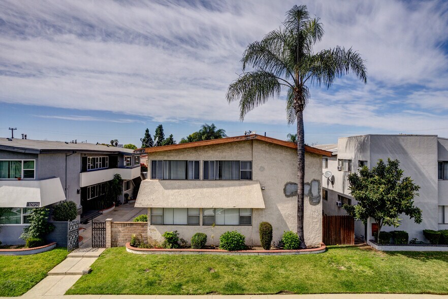 More Photos Of 10919 Pioneer Blvd, Santa Fe Springs Apartments For Sale