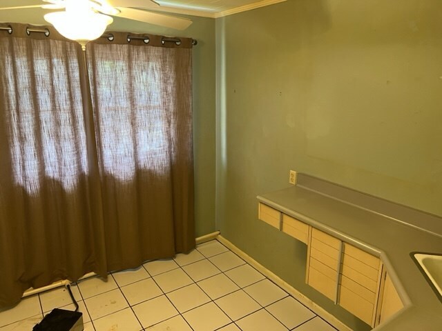 More Photos Of 372 E College Ave, Ashburn Office Residential For Sale