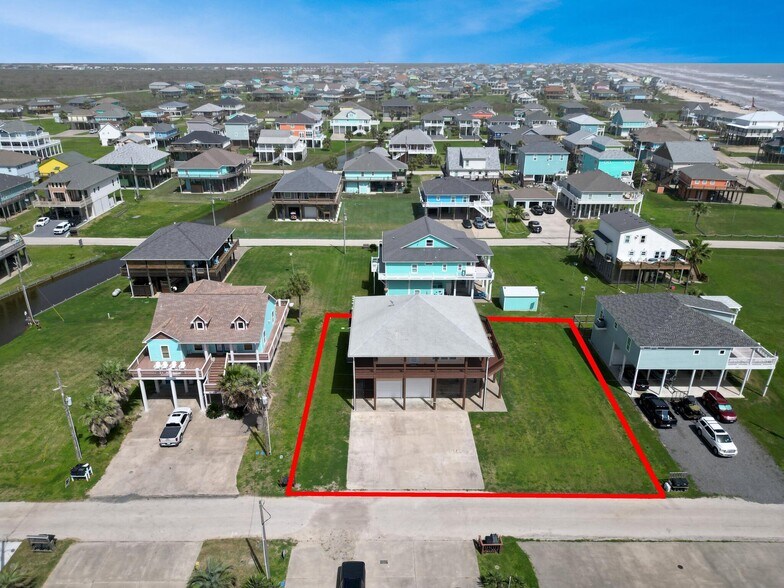 Primary Photo Of 944 Raymond, Crystal Beach Specialty For Sale