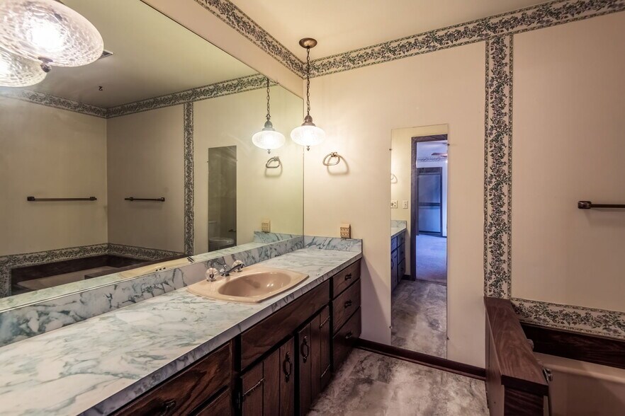 More Photos Of 812 6th St, Harlan Apartments For Sale