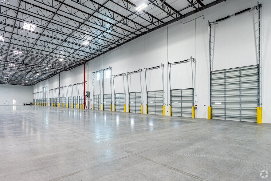 More Photos Of 15010 Don Julian Rd, City of Industry Manufacturing For Lease