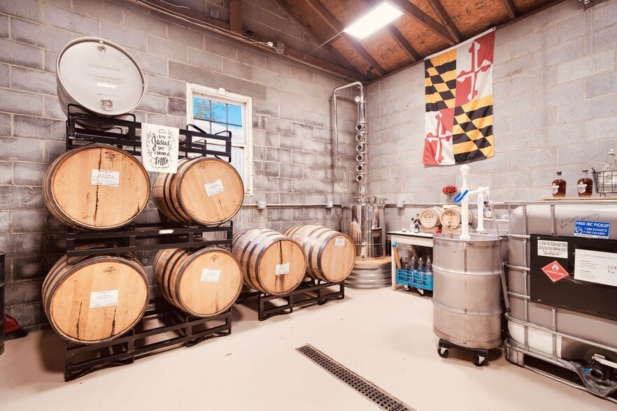 More Photos Of 1902 Jefferson Pike, Knoxville Lodge Meeting Hall For Sale