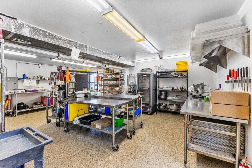 More Photos Of 765 Liberty St SE, Salem Loft Creative Space For Lease