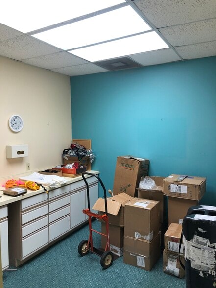 More Photos Of 4400 Trenton St, Metairie Loft Creative Space For Sale
