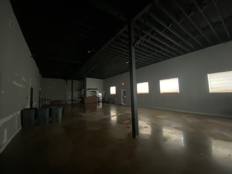 More Photos Of 61 Whittaker St, Riverside Specialty For Sale