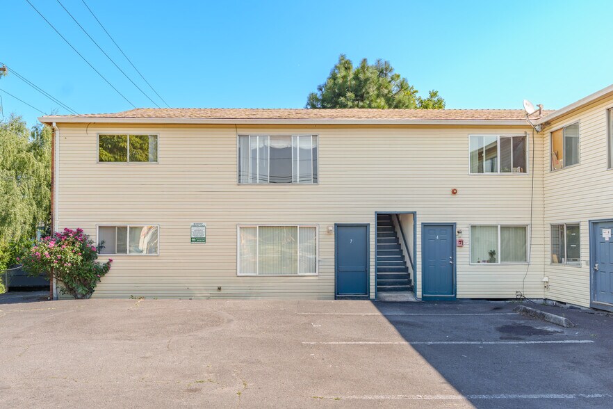 More Photos Of 9512-9524 N Oswego Ave, Portland Apartments For Sale