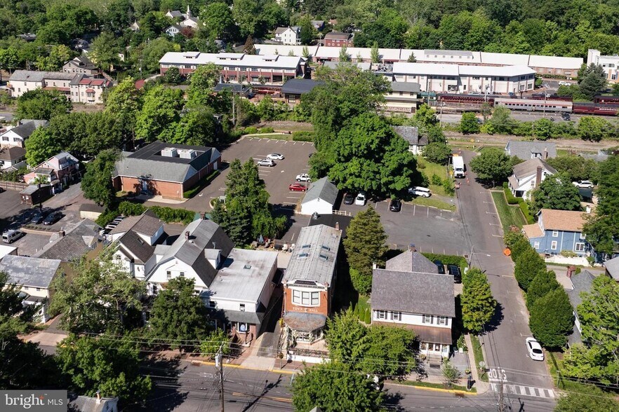 More Photos Of 41 N Main St, New Hope Restaurant For Sale