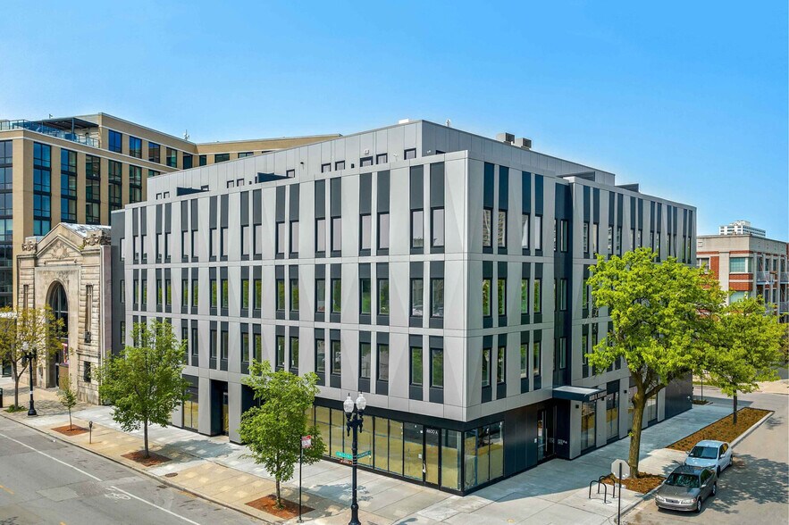 Primary Photo Of 4600 N Kenmore Ave, Chicago Apartments For Lease