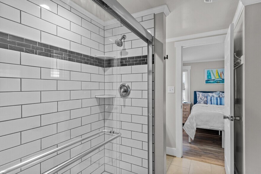 More Photos Of 119 W Bogue Blvd, Atlantic Beach Apartments For Sale