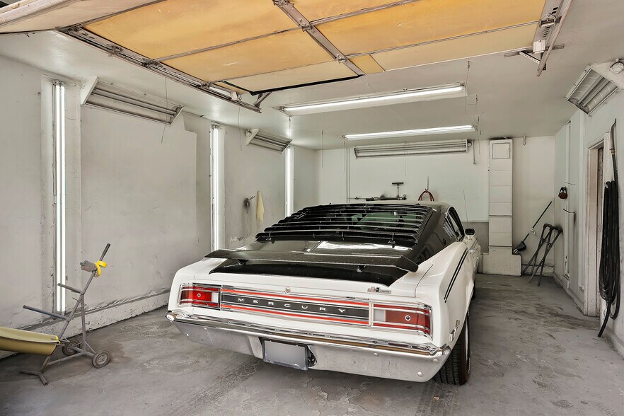 More Photos Of 265 N Washington Blvd, Ogden Auto Repair For Sale