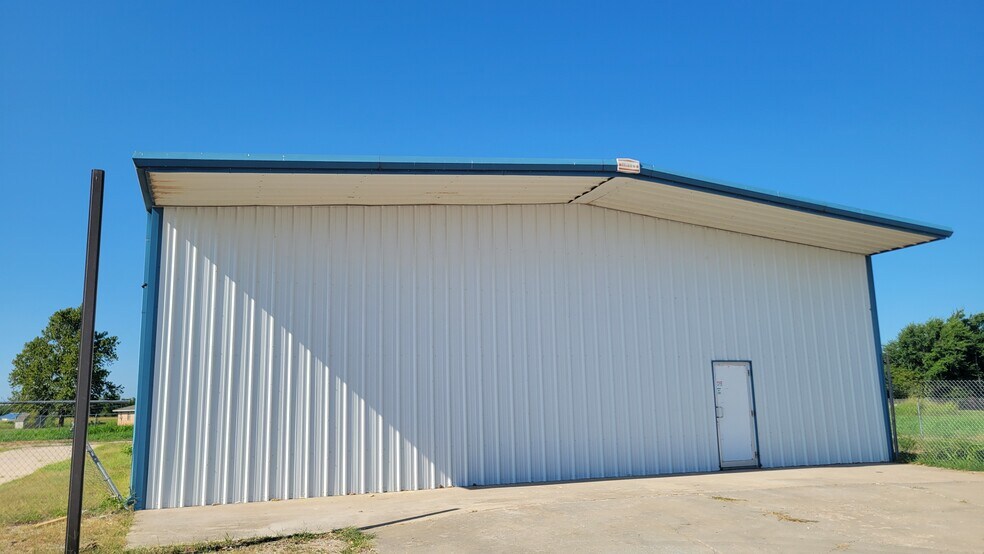 More Photos Of 14210 Highway 177, Shawnee Freestanding For Sale