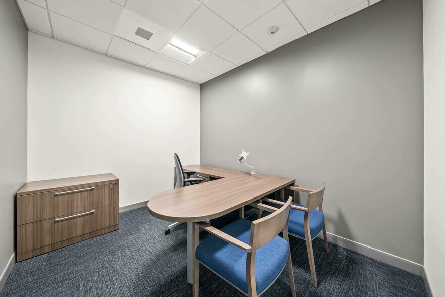 More Photos Of 638 Harrison Ave, Panama City Bank For Lease