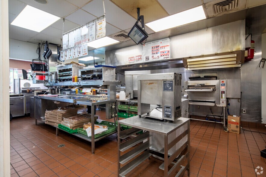 More Photos Of 529 Claxton Ave N, Elba Fast Food For Lease