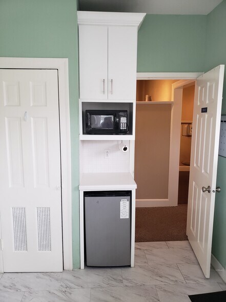 More Photos Of 4203 Medical Pky, Austin Medical For Lease