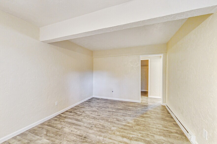 More Photos Of 3257 Delaware St, Oakland Apartments For Sale