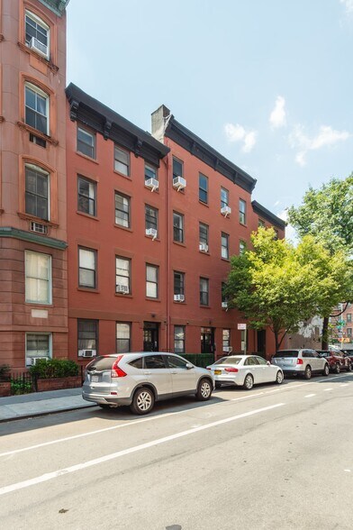 More Photos Of 212 Eighth Ave, New York Apartments For Sale