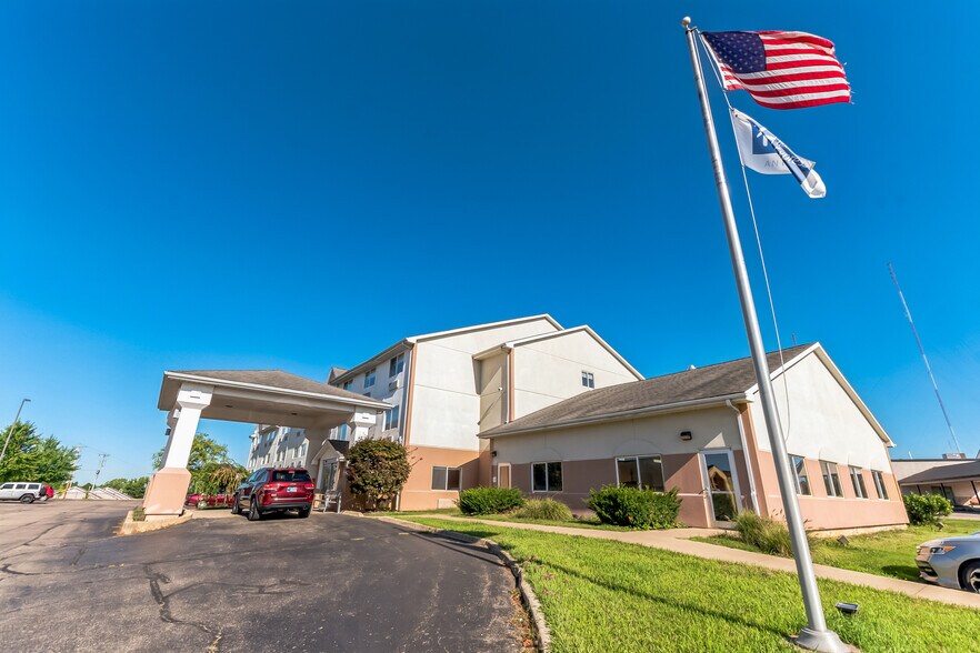 More Photos Of 11555 Upper Gilchrist Rd, Mount Vernon Hotel For Sale