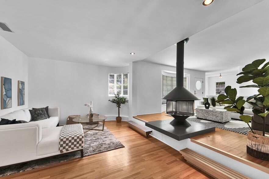 More Photos Of 4227 Van Nuys Blvd, Sherman Oaks Apartments For Sale