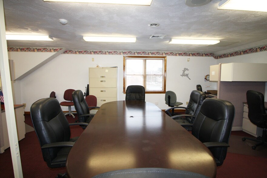 More Photos Of 2527 Cranberry Hwy, Wareham Office For Sale