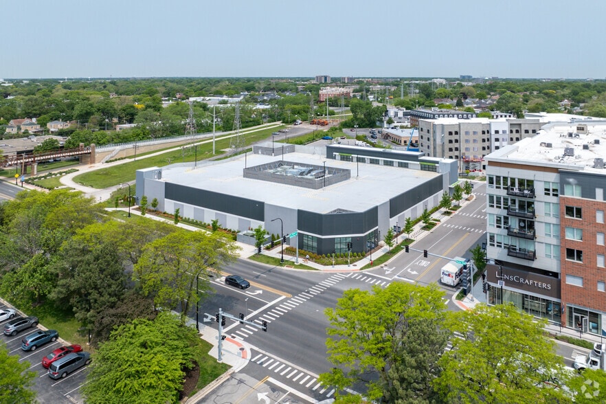 More Photos Of 4540 W Touhy Ave, Lincolnwood Supermarket For Lease
