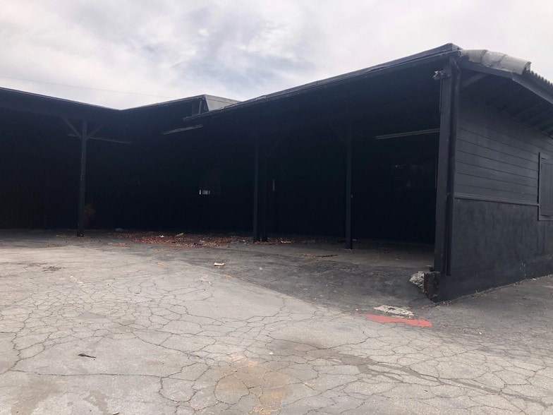 More Photos Of 2425 Glover Pl, Los Angeles Unknown For Lease