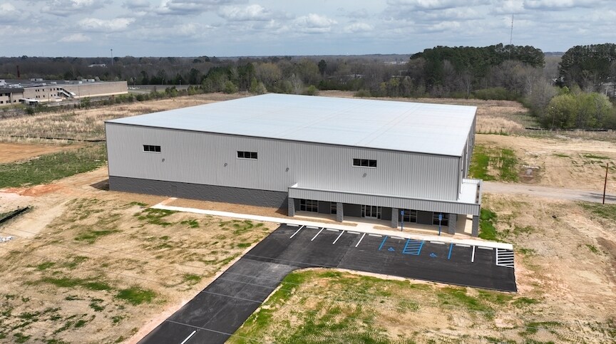 More Photos Of 2201 S Fulton Dr, Corinth Industrial For Sale