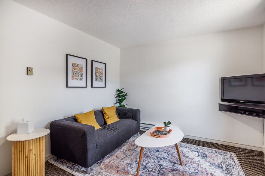 More Photos Of 4201 Skaha Lake Rd, Penticton Hotel For Sale