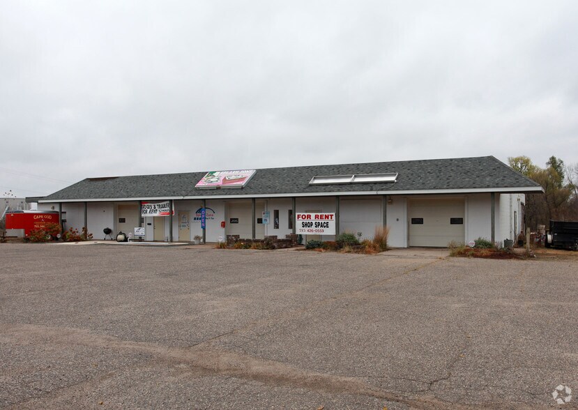 More Photos Of 8170 Wi-65, River Falls Service For Sale